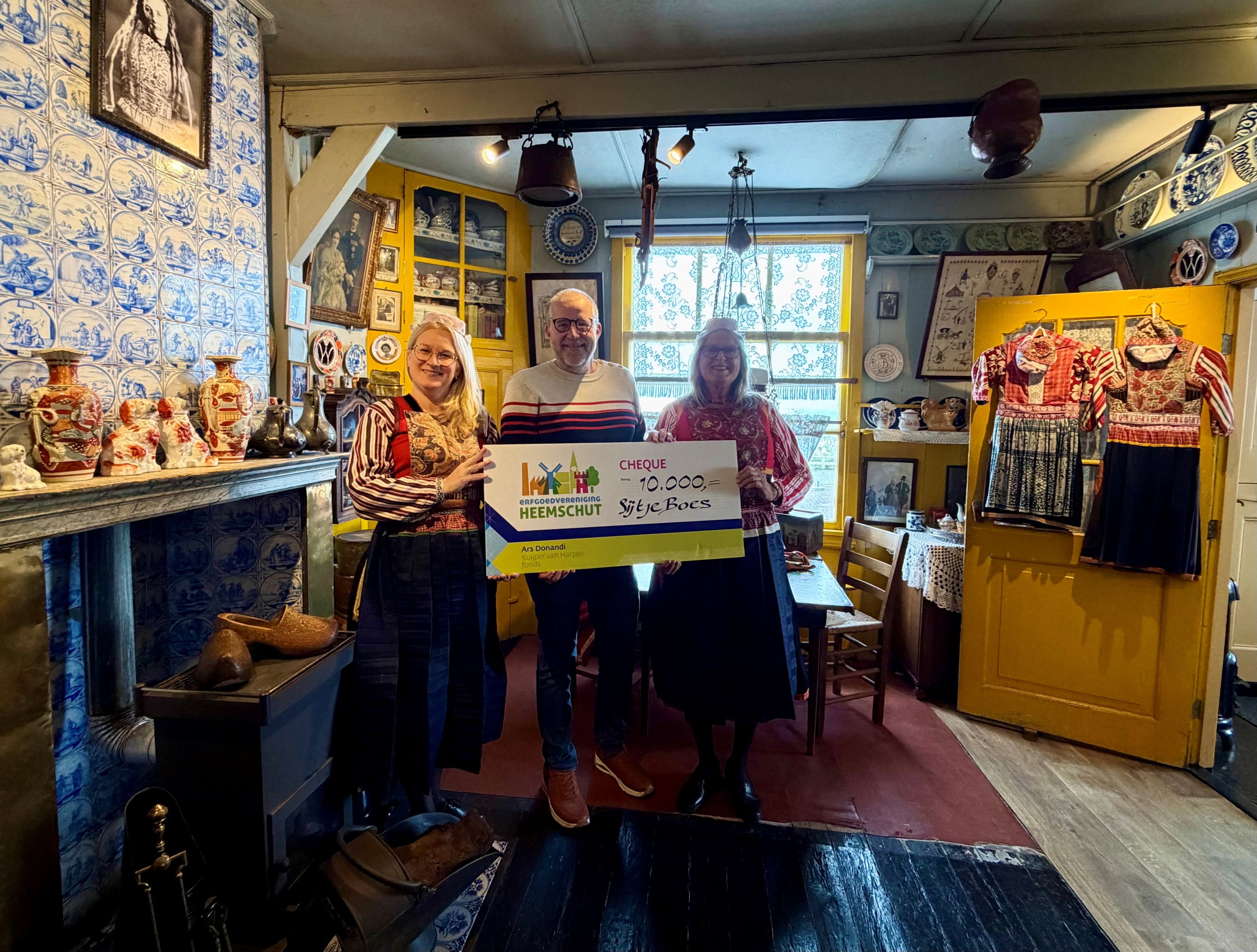 €10.000,- als start voor aankoop huis Sijtje Boes op Marken