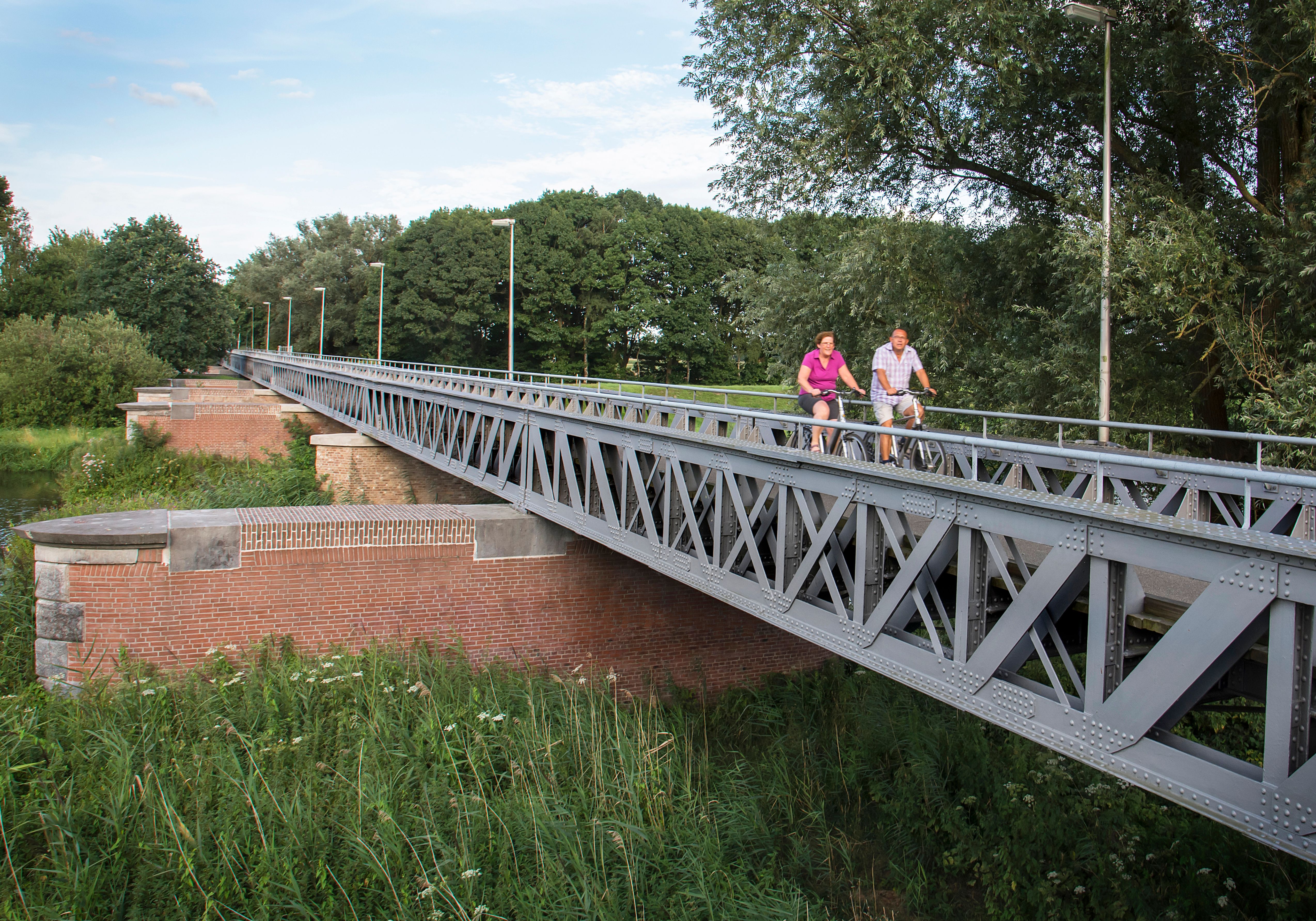 Over de langstraatspoorlijn