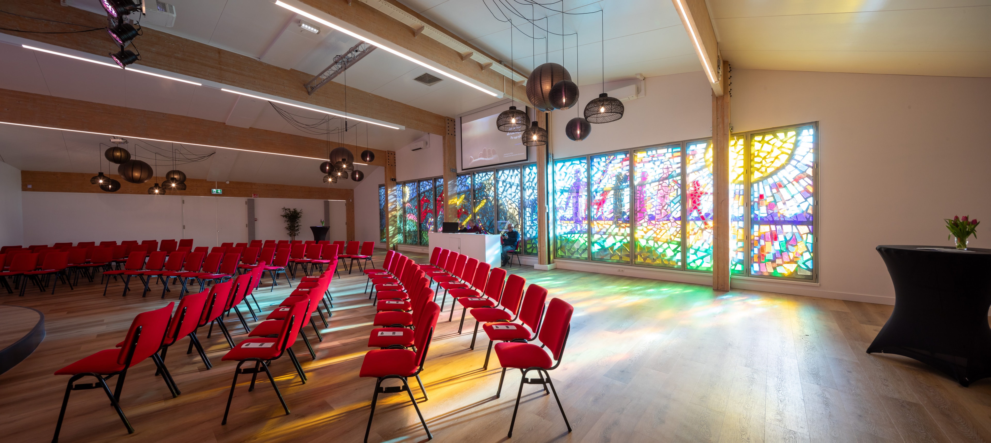 Glas-in-beton herplaats in Ommoord (Henk Snaterse)