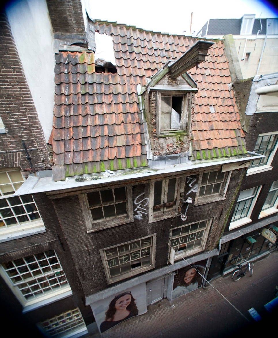 Raamsteeg 6 in vervallen staat (Stadsherstel)