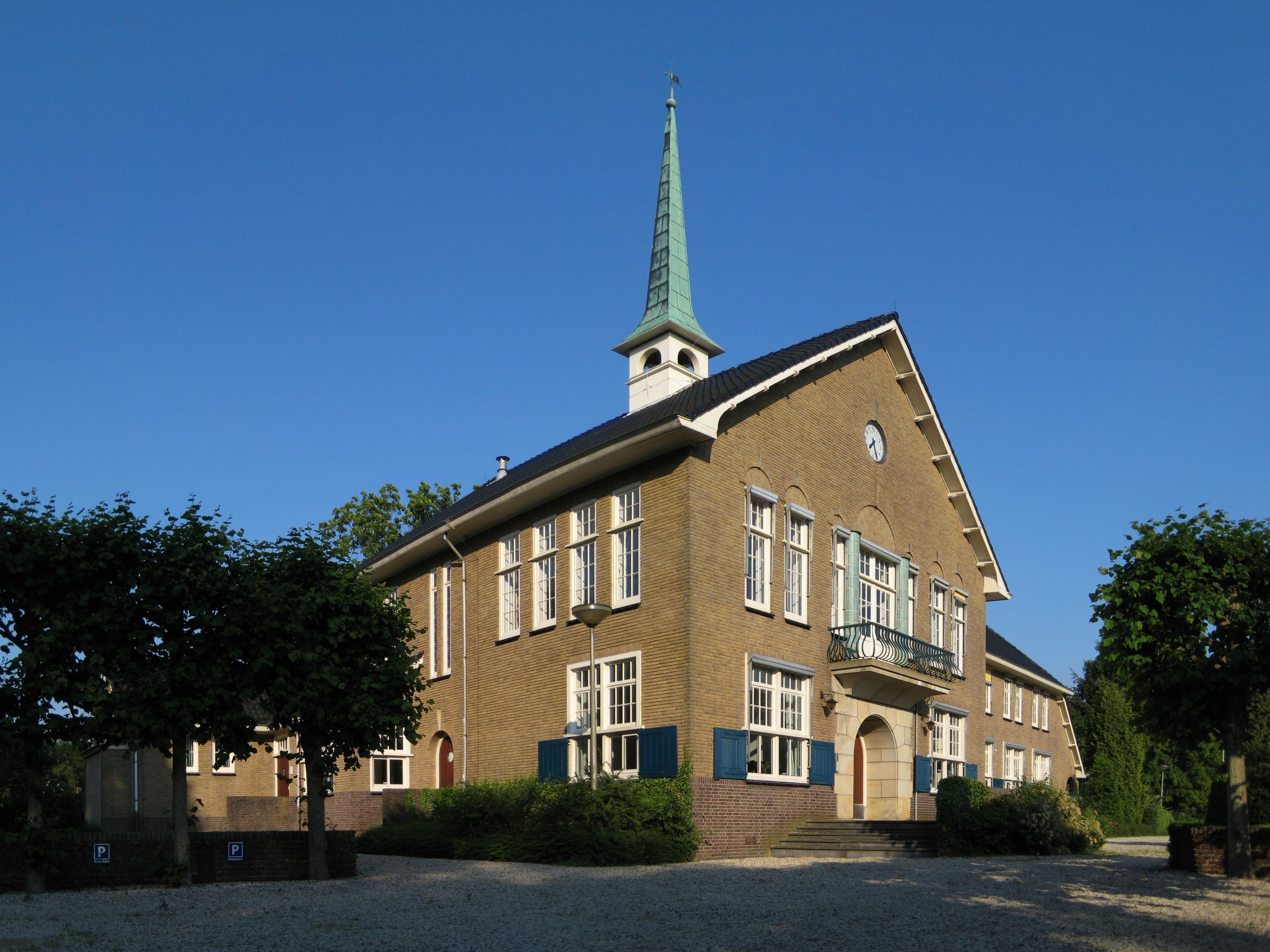 Voormalig gemeentehuis Eelde-Paterswolde