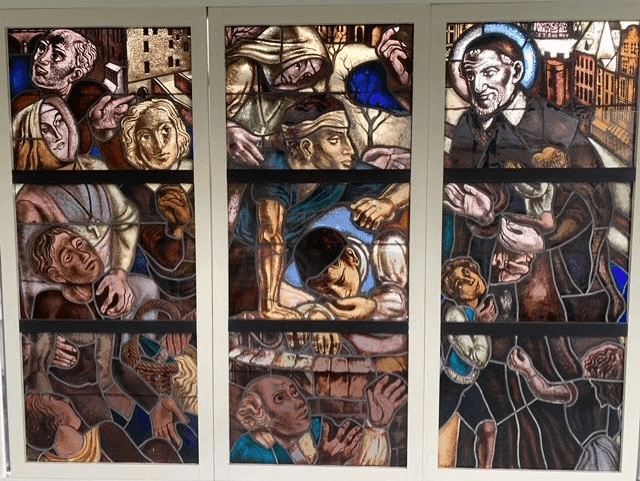 Glaskunstwerk uit Hilversums ziekenhuis gered