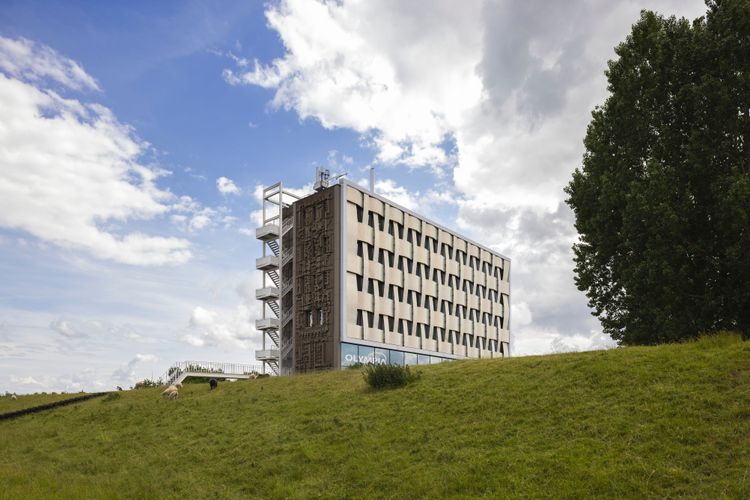 Eemsmondgebouw in Delfzijl (foto: RCE, Wouter van der Sar)